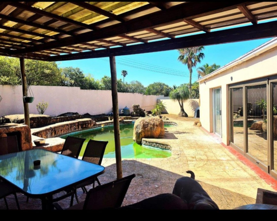 3 Bedroom Property for Sale in Beacon Bay Eastern Cape